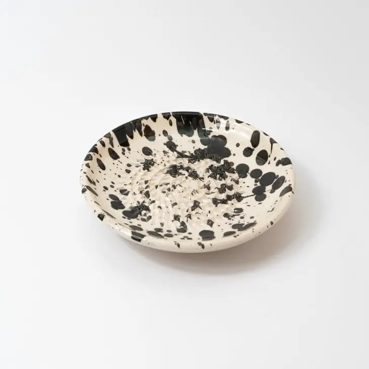 Handgemachte Reibe Dots aus Keramik, Ø12,5 x H2,5 cm, Weiß/Schwarz gepunktet/gesprenkelt von Alfar